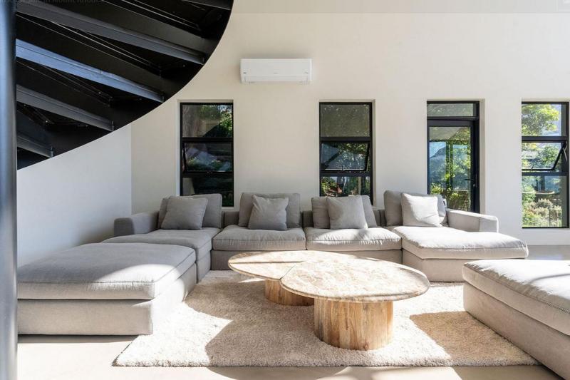 6 Bedroom Property for Sale in Hout Bay Western Cape